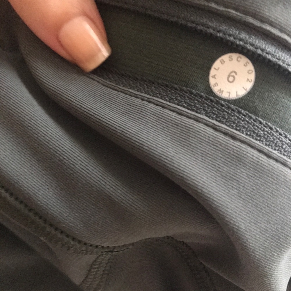 Lululemon tight stuff tight 25” dark fern size dot